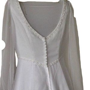 David's Bridal Wedding Gown 18 altered to 16